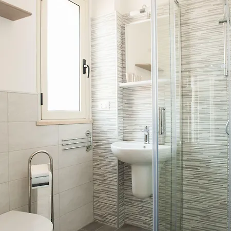 לינה וארוחת בוקר Ucciali