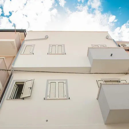 Uccialì Bed & Breakfast *