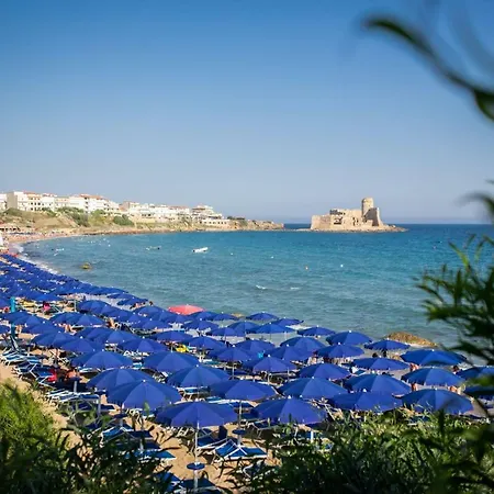 Ucciali 3* Le Castella (Calabria)